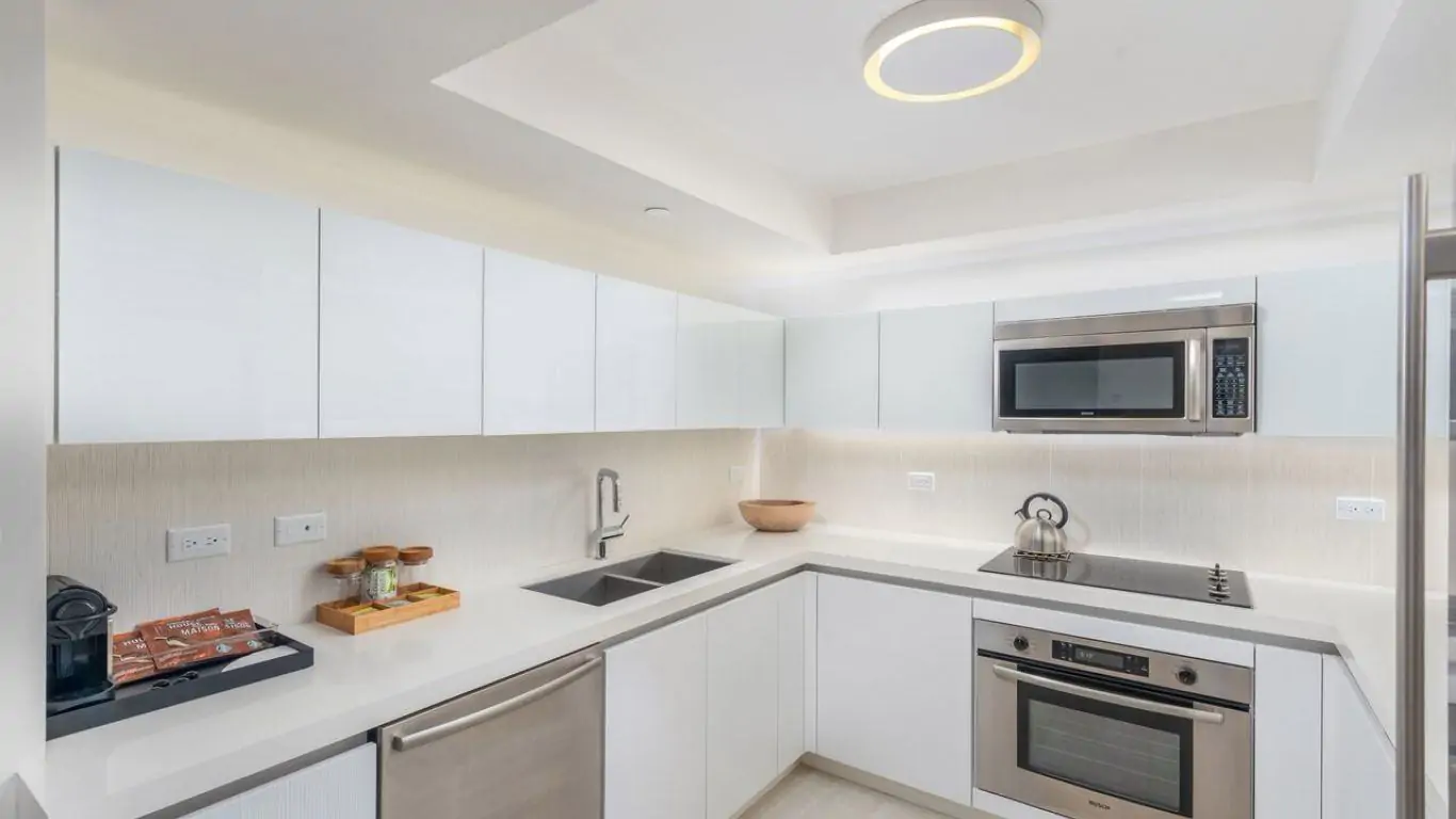 1 Hotel Apartment Den | Miami