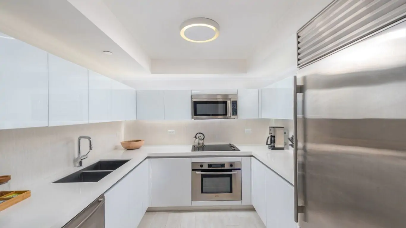 1 Hotel Apartment Den | Miami