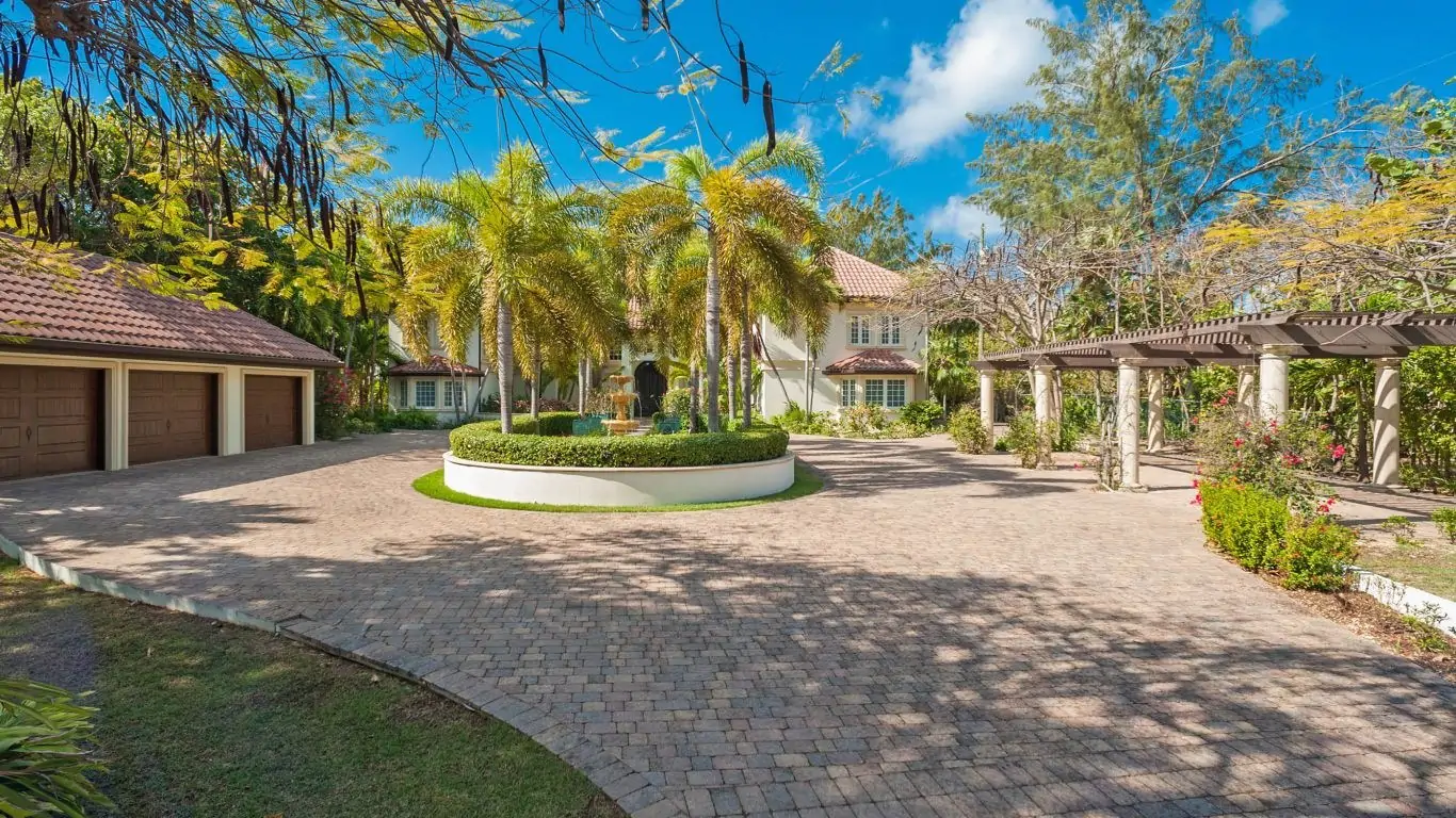 Villa Coconut Walk | Cayman Islands