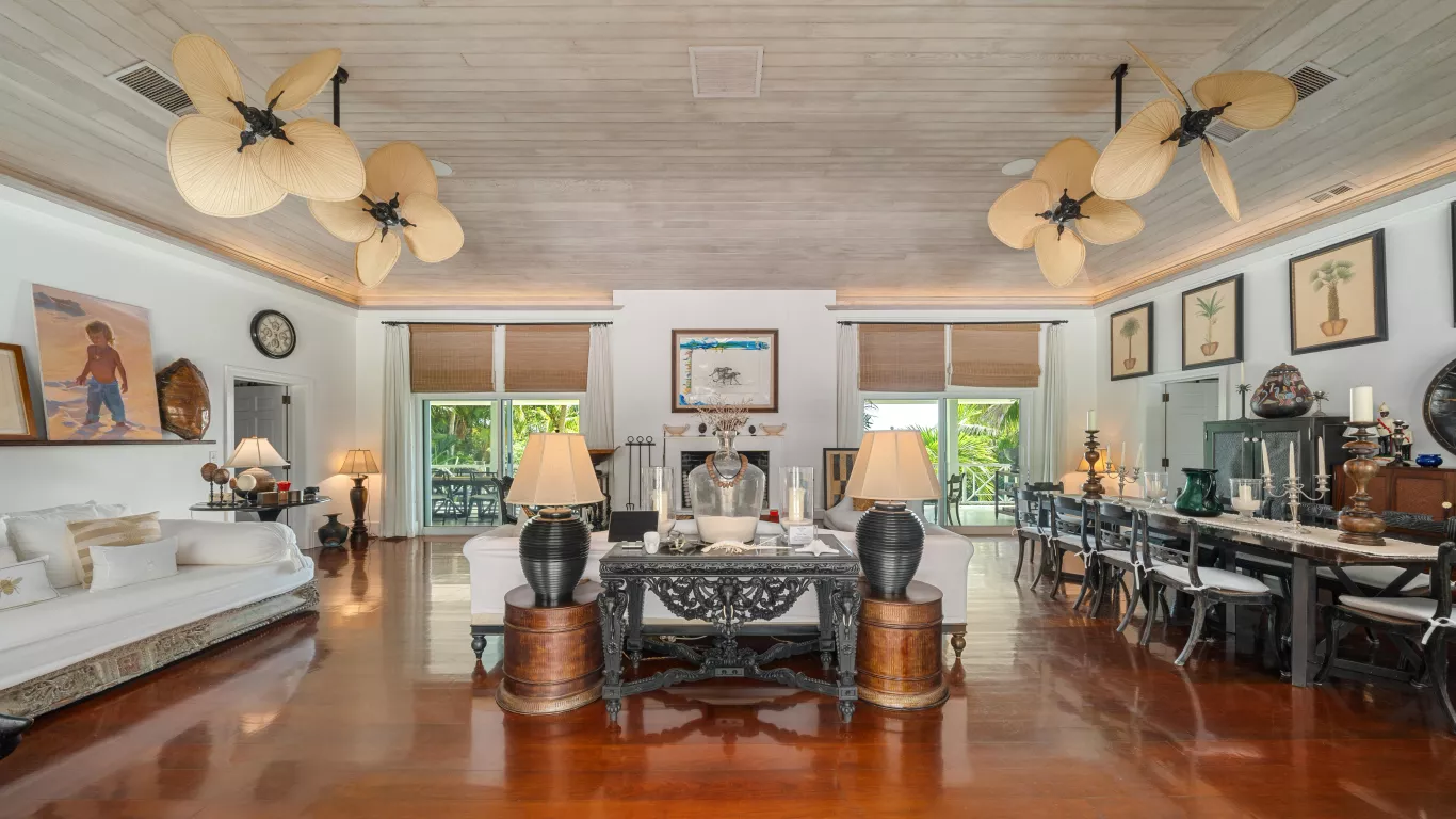 Three Bees Villa | Bahamas