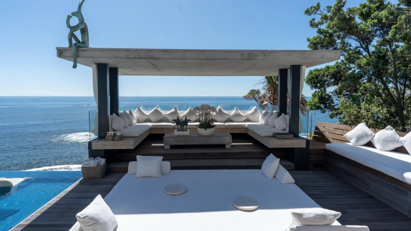 Villa Mwanzoleo | Cape Town