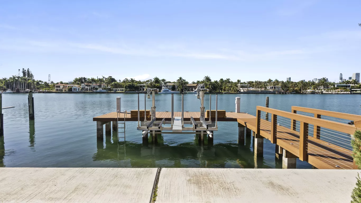 Villa Raya | Miami