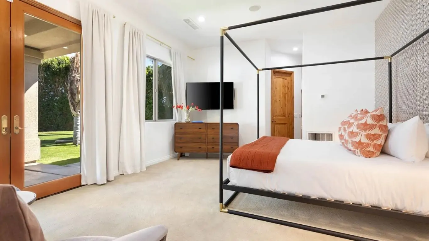 The Date Palm Estate | Palm Springs