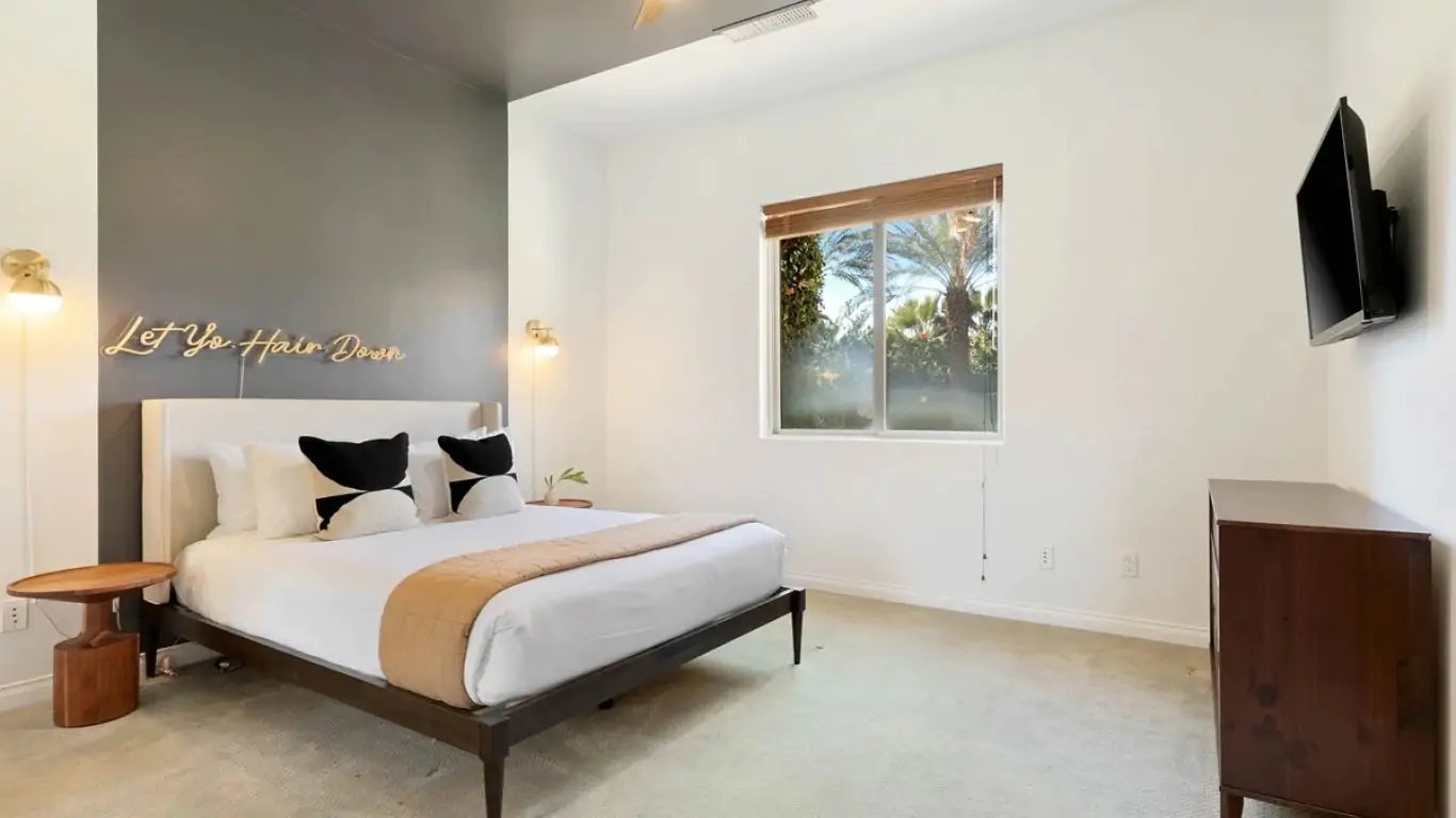 The Date Palm Estate | Palm Springs