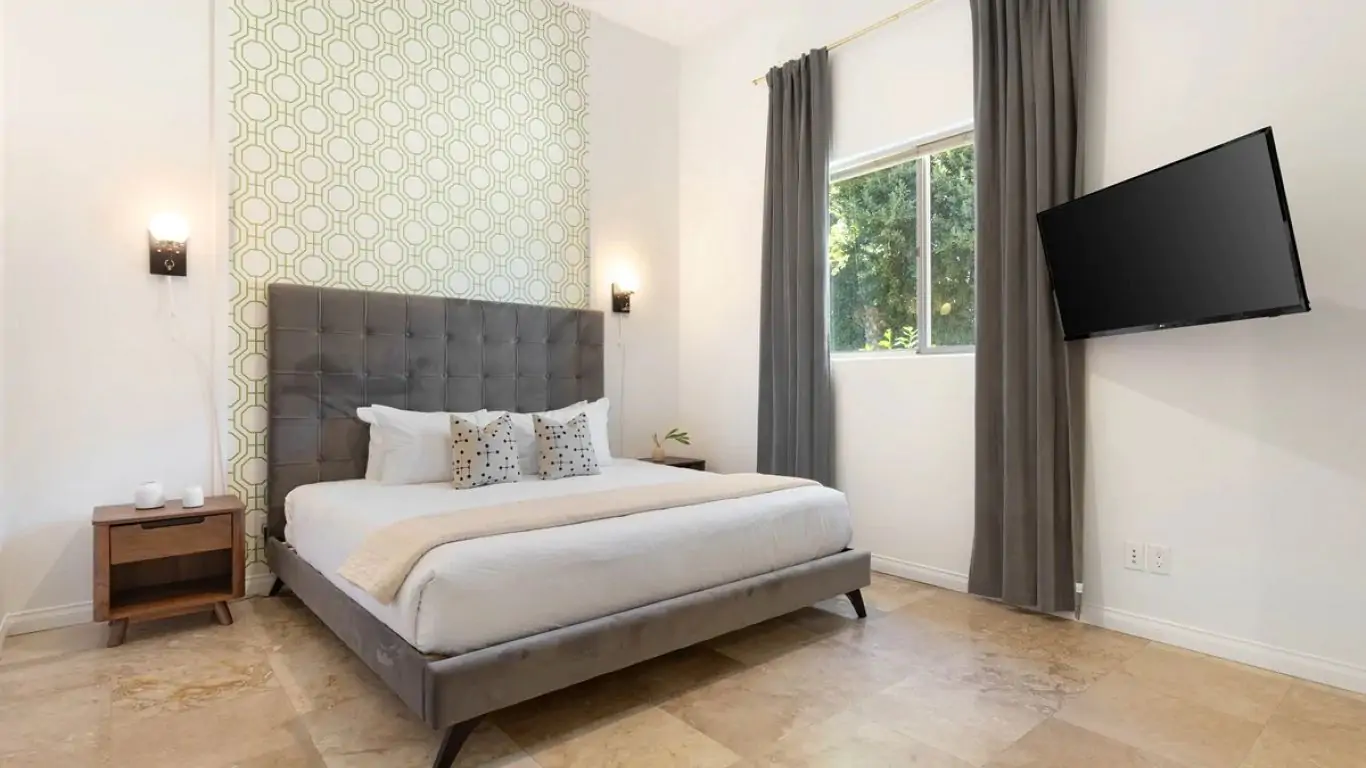 The Date Palm Estate | Palm Springs