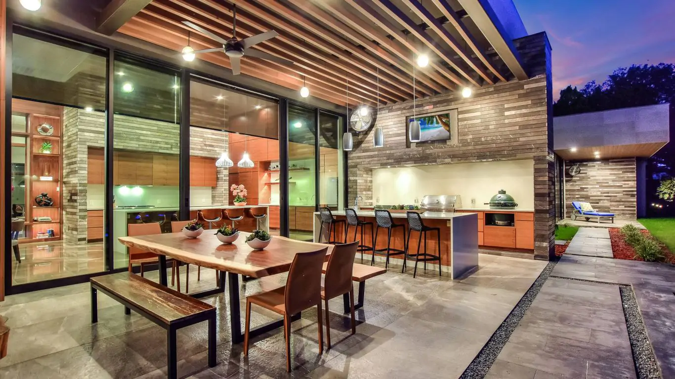 Villa Elena | Austin