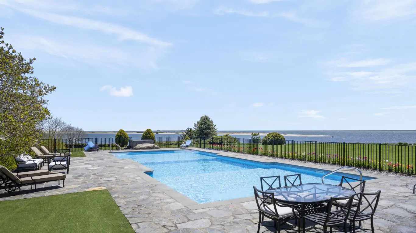 Villa Salt Acres | Connecticut