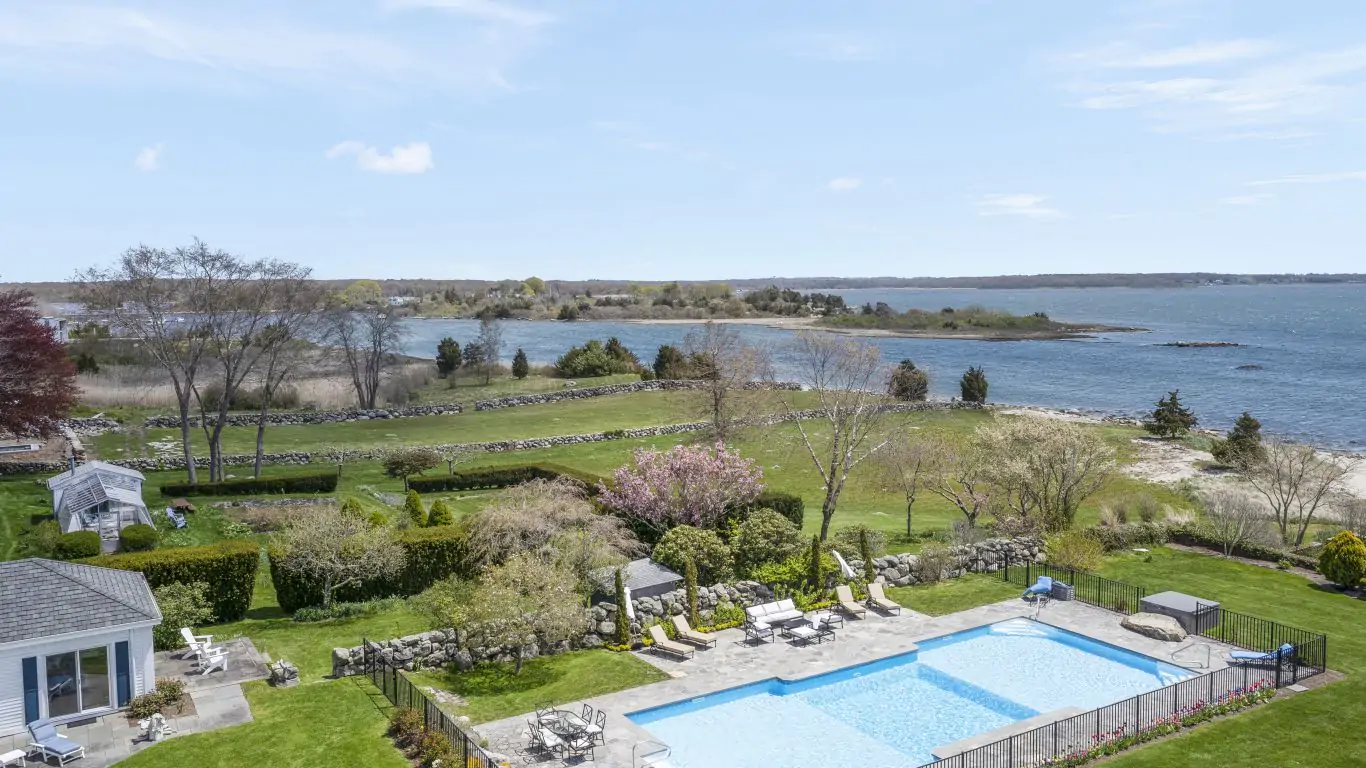 Villa Salt Acres | Connecticut