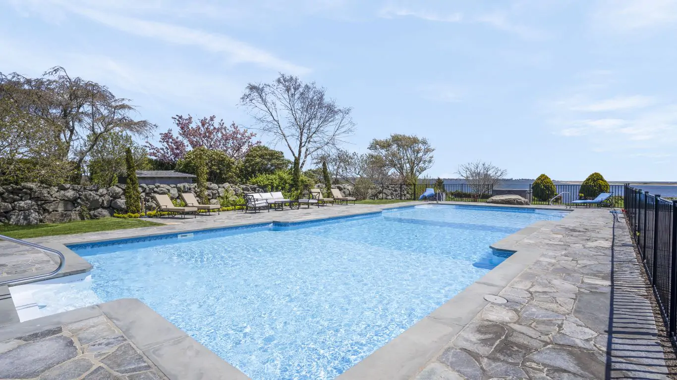 Villa Salt Acres | Connecticut