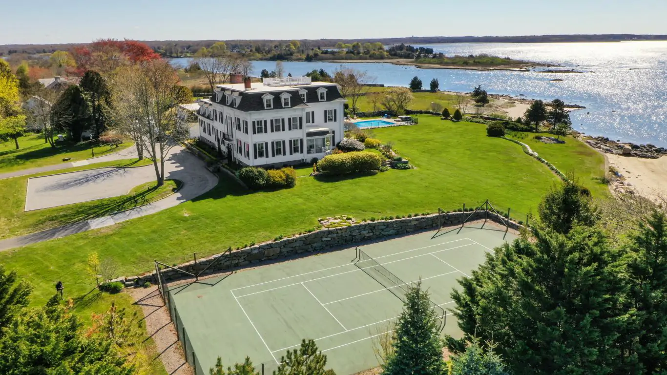 Villa Salt Acres | Connecticut