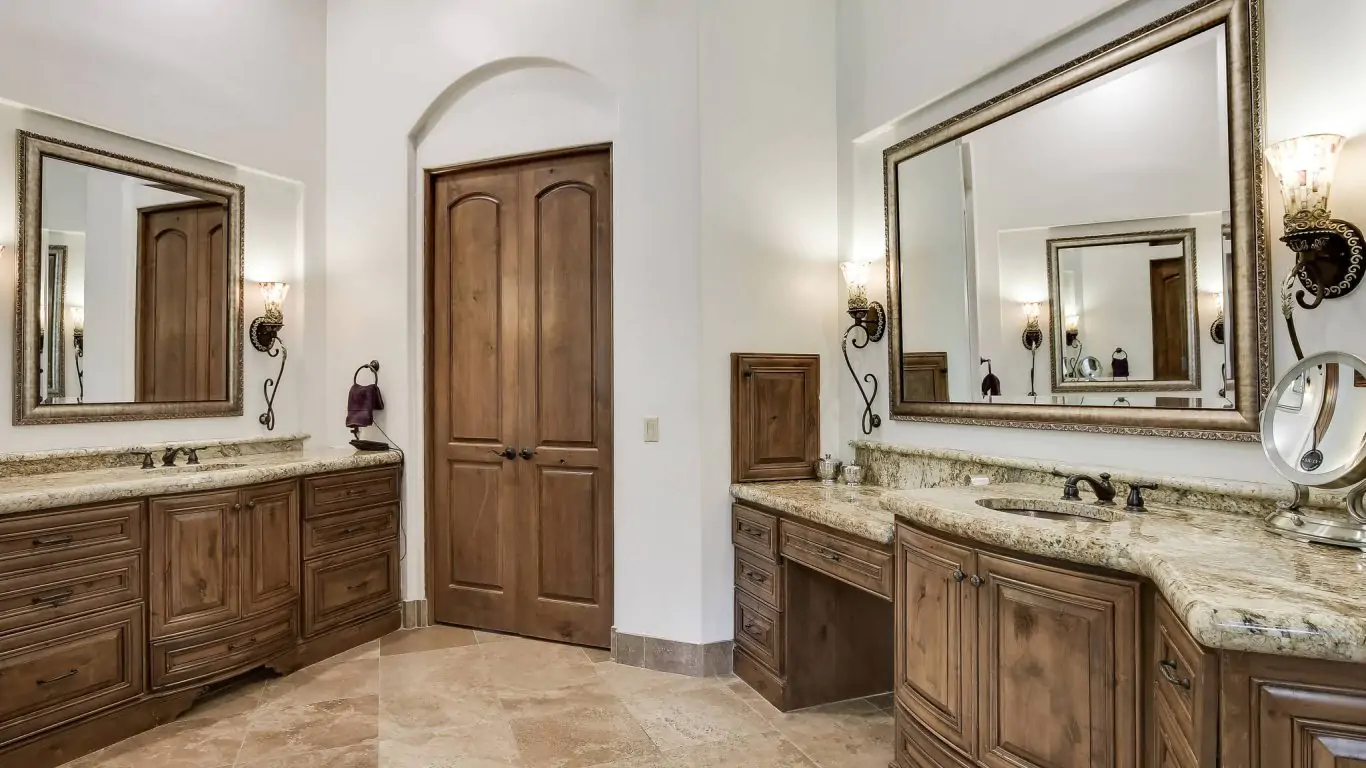 Villa Penelope | Austin