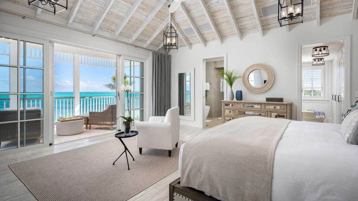 Lizard Lounge | Turks and Caicos