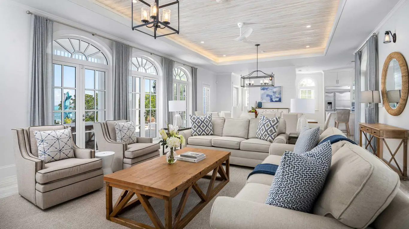 Lizard Lounge | Turks and Caicos