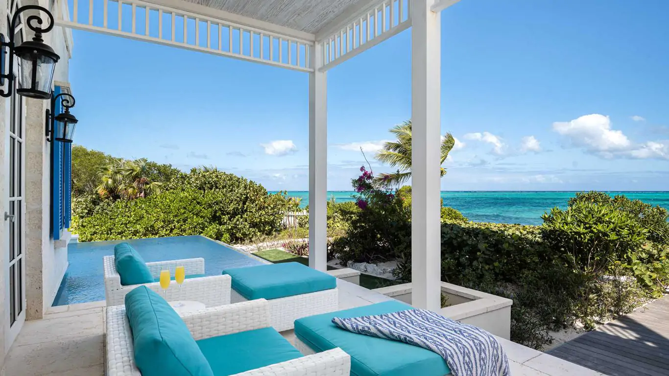 Lizard Lounge | Turks and Caicos