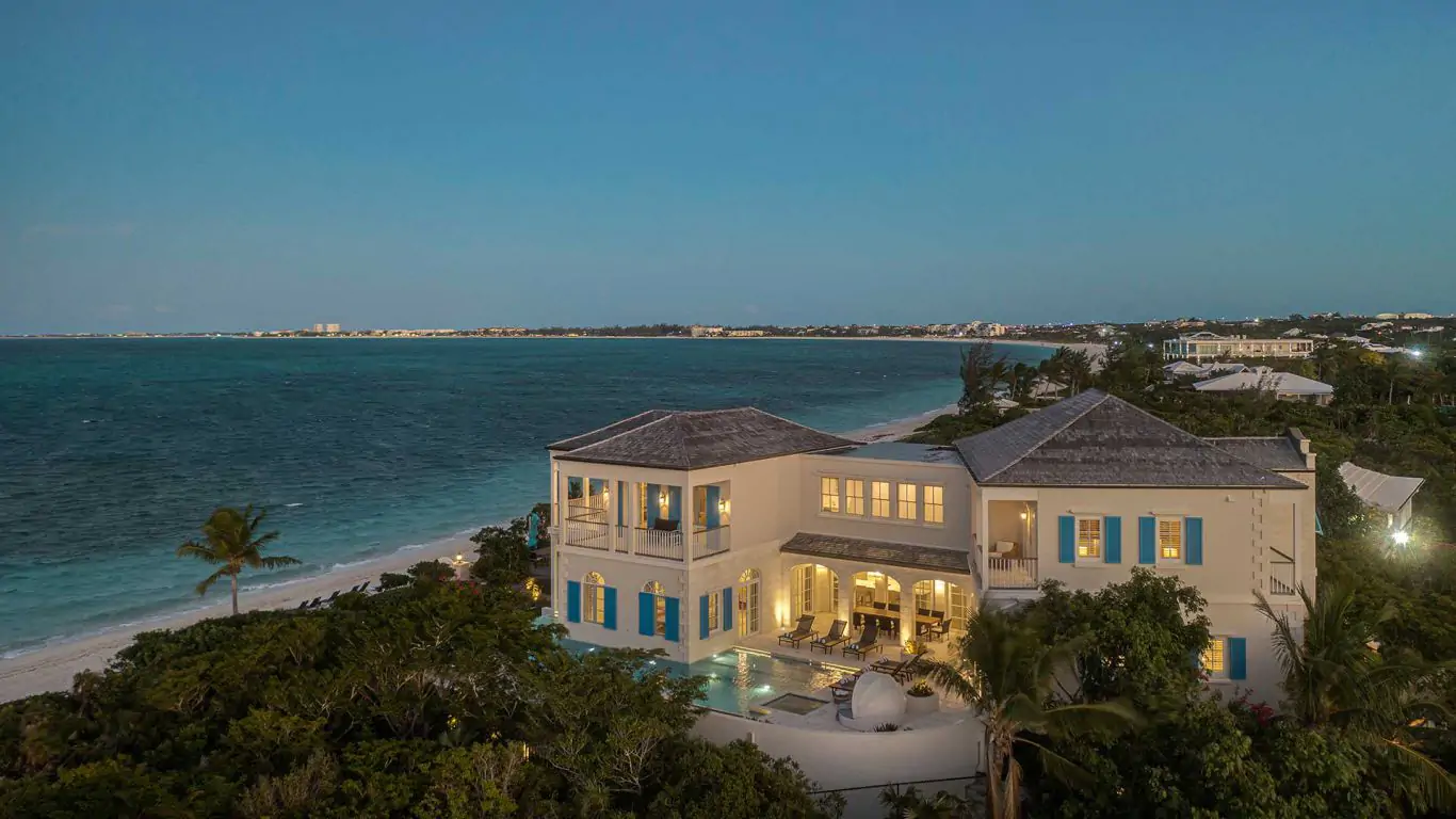 Lizard Lounge | Turks and Caicos