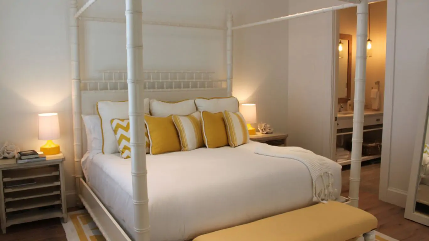 Illawarra House Albany | Bahamas