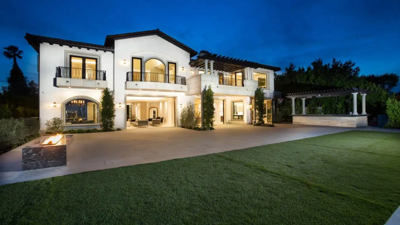 Villa Prima | Los Angeles