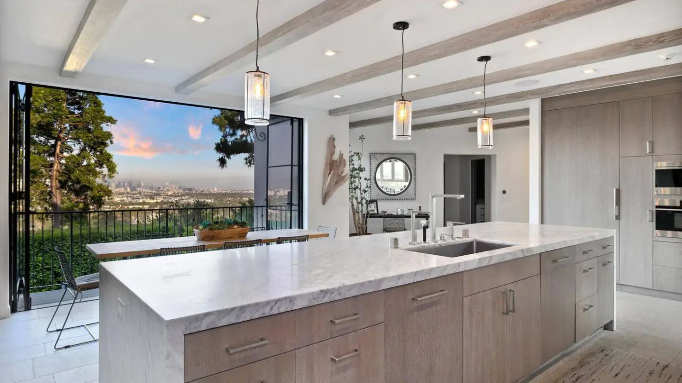 Villa Larisa | Los Angeles