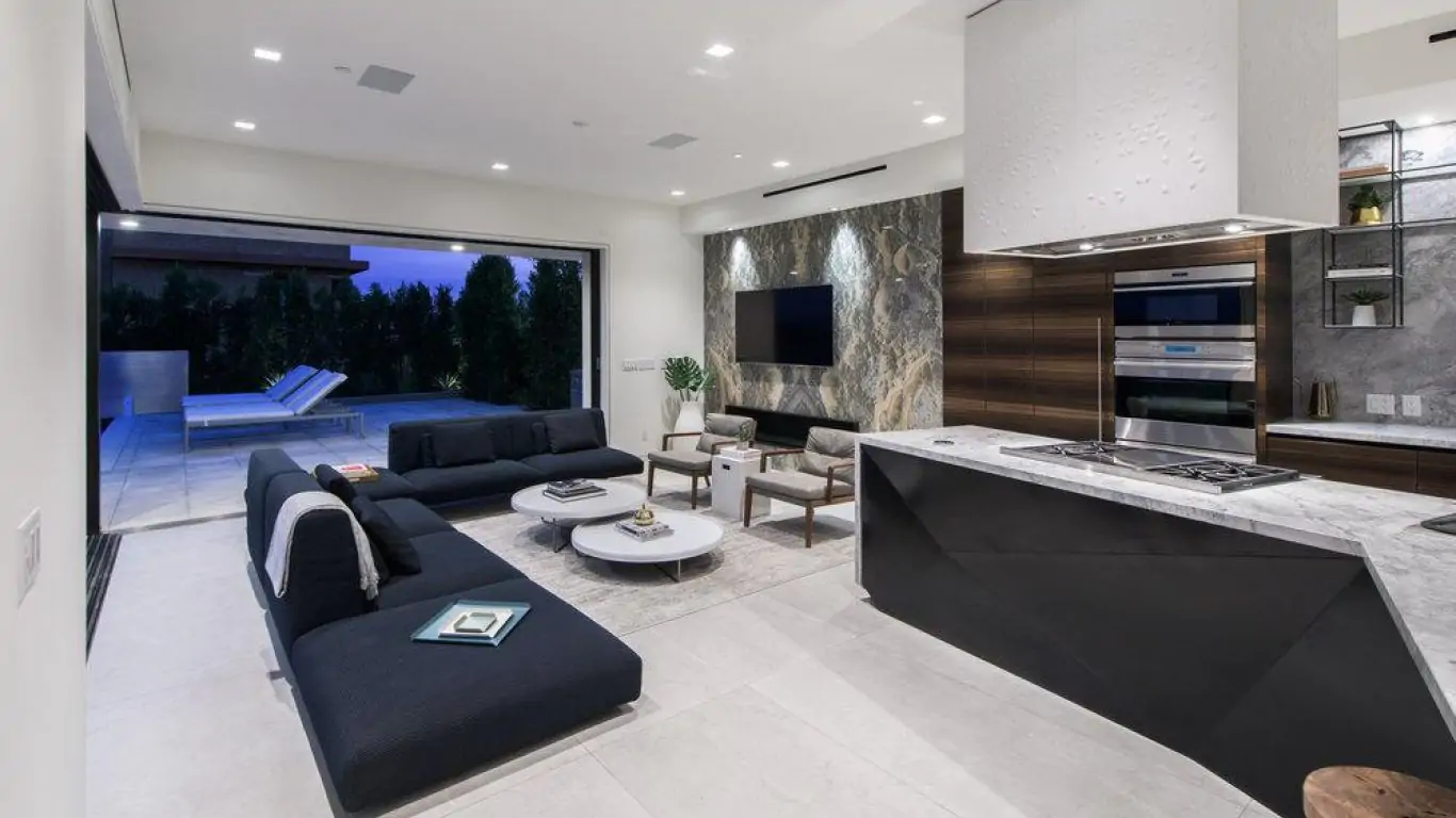 Villa Kayla | Los Angeles