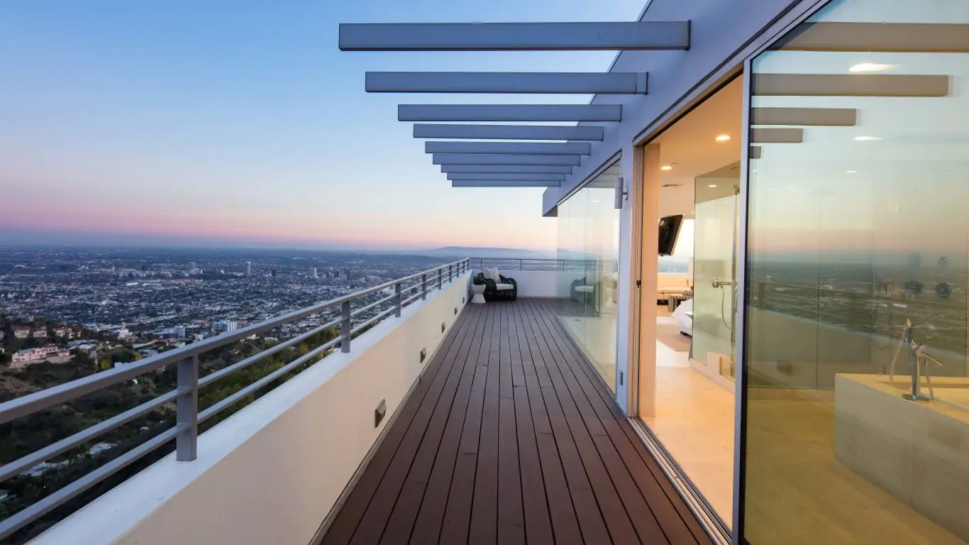 Villa Raina | Los Angeles