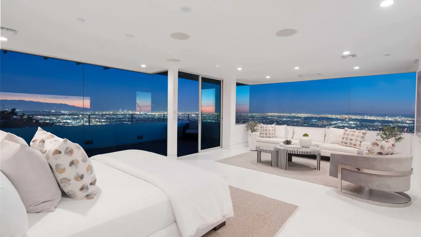 Villa Raina | Los Angeles