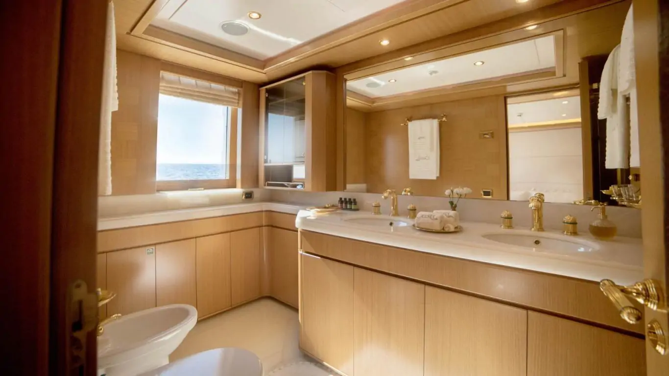 Yacht Oasis 155 | Yachts