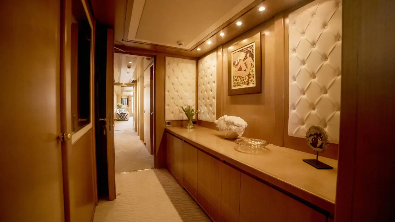 Yacht Oasis 155 | Yachts