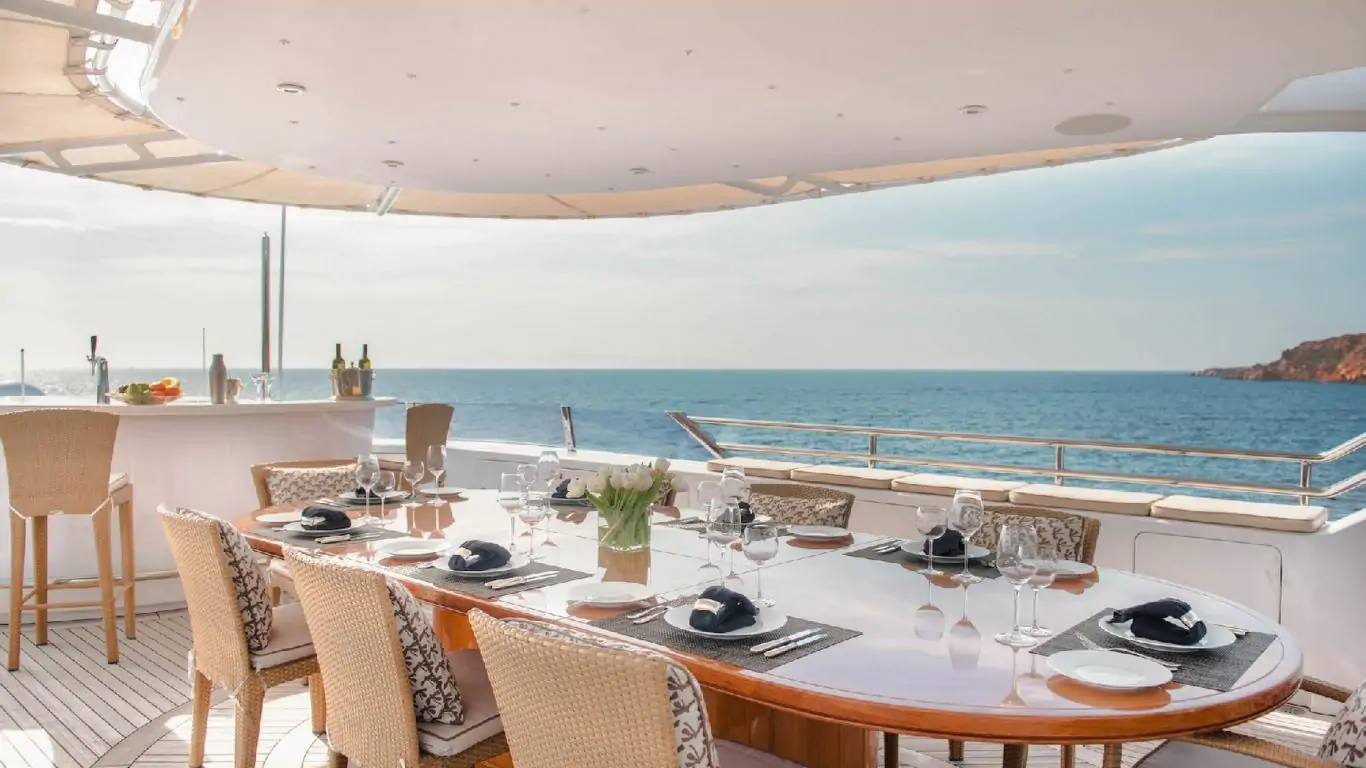 Yacht Oasis 155 | Yachts