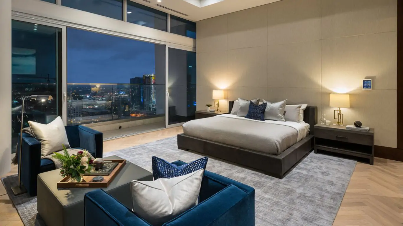 Penthouse Zeus | Los Angeles