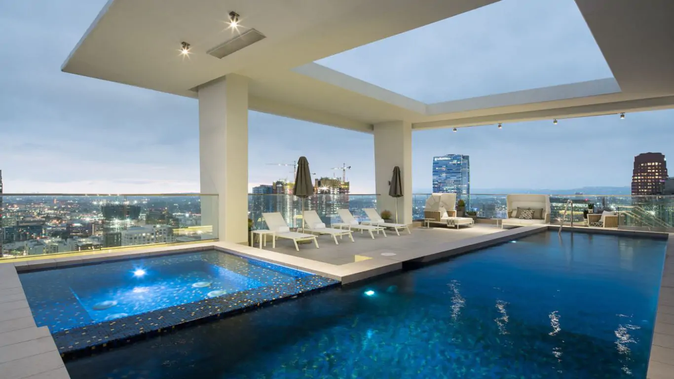 Penthouse Zeus | Los Angeles