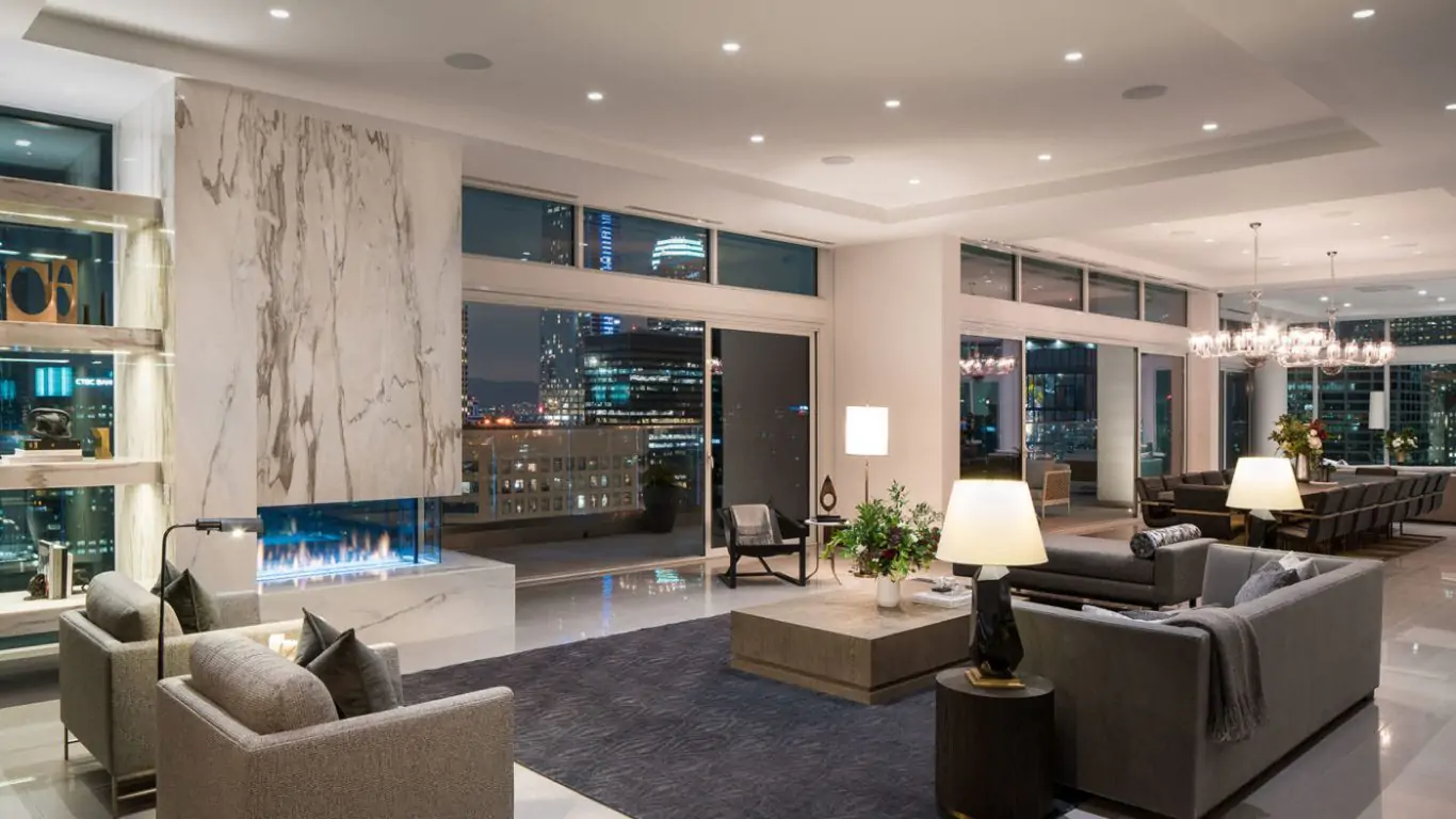 Penthouse Zeus | Los Angeles