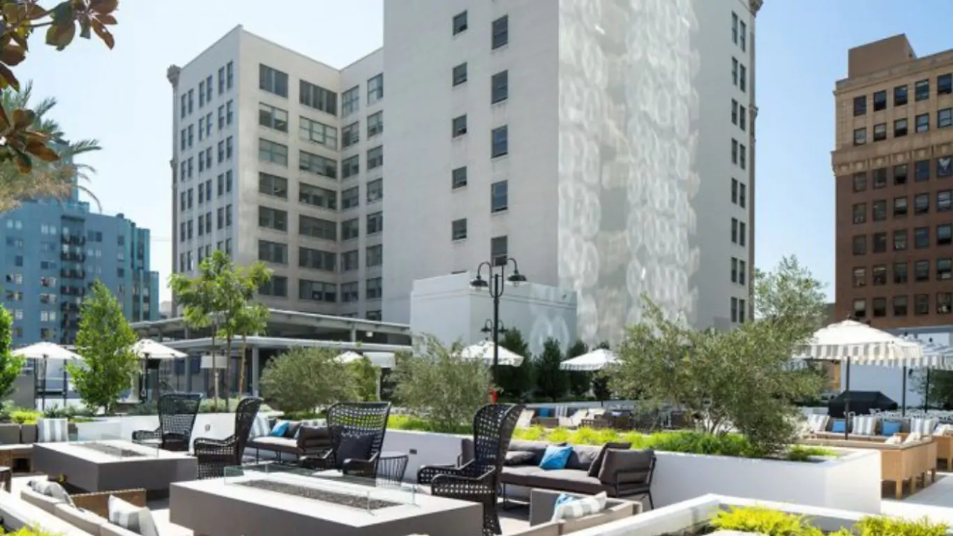 Penthouse Zeus | Los Angeles