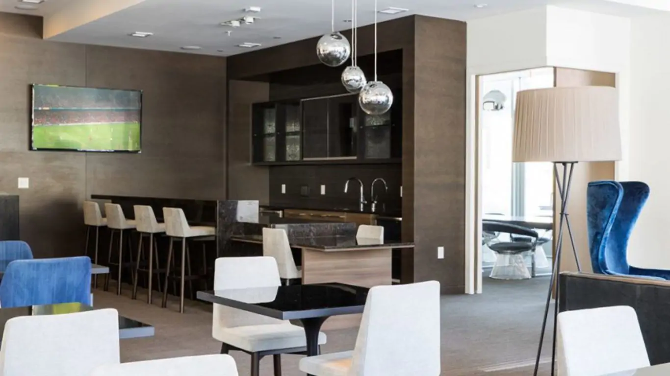 Penthouse Zeus | Los Angeles