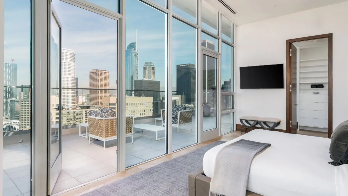 Penthouse Zeus | Los Angeles