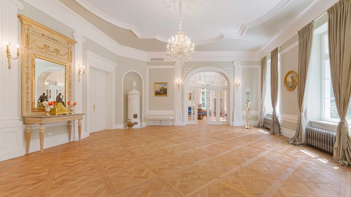 Manowce Palace | Poland