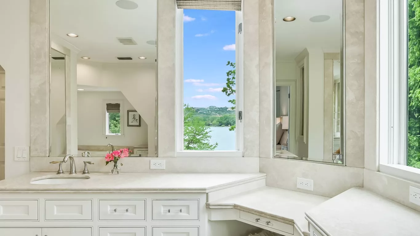 Villa Amaris | Austin