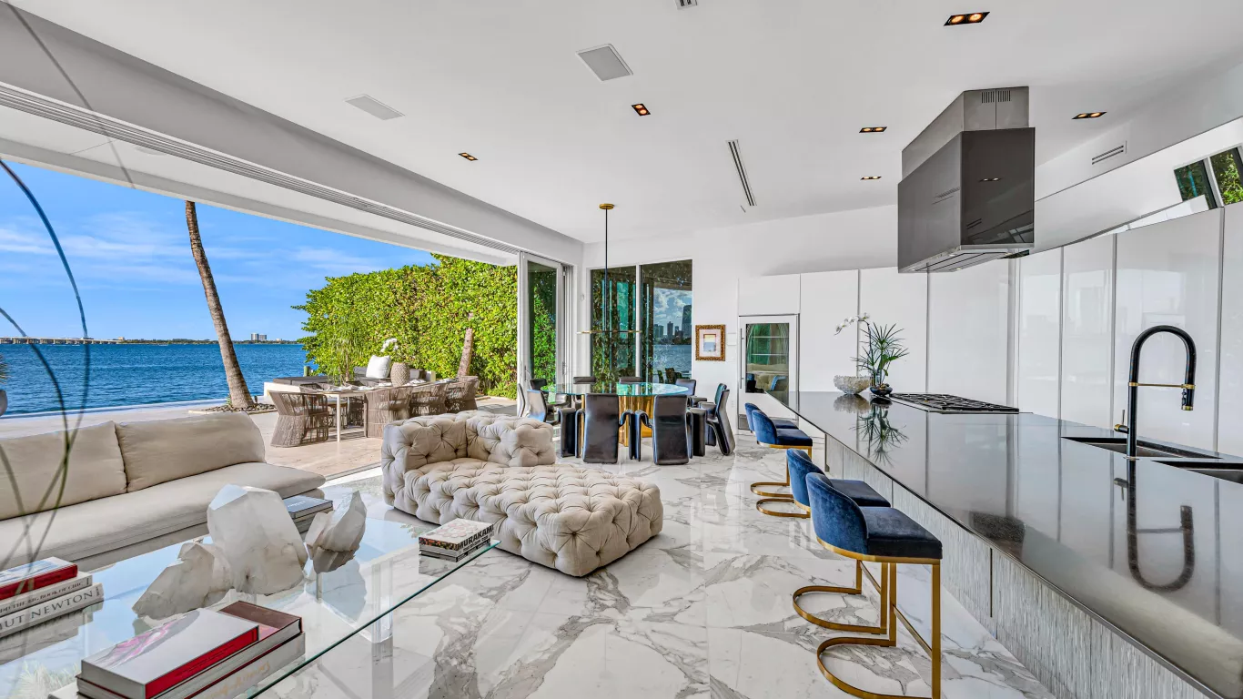 Villa Corra | Miami