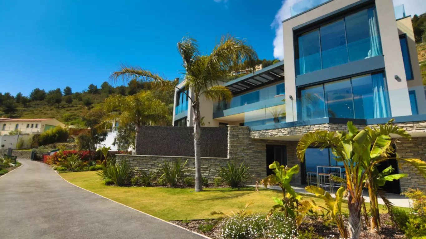 Villa Serangan | Monaco