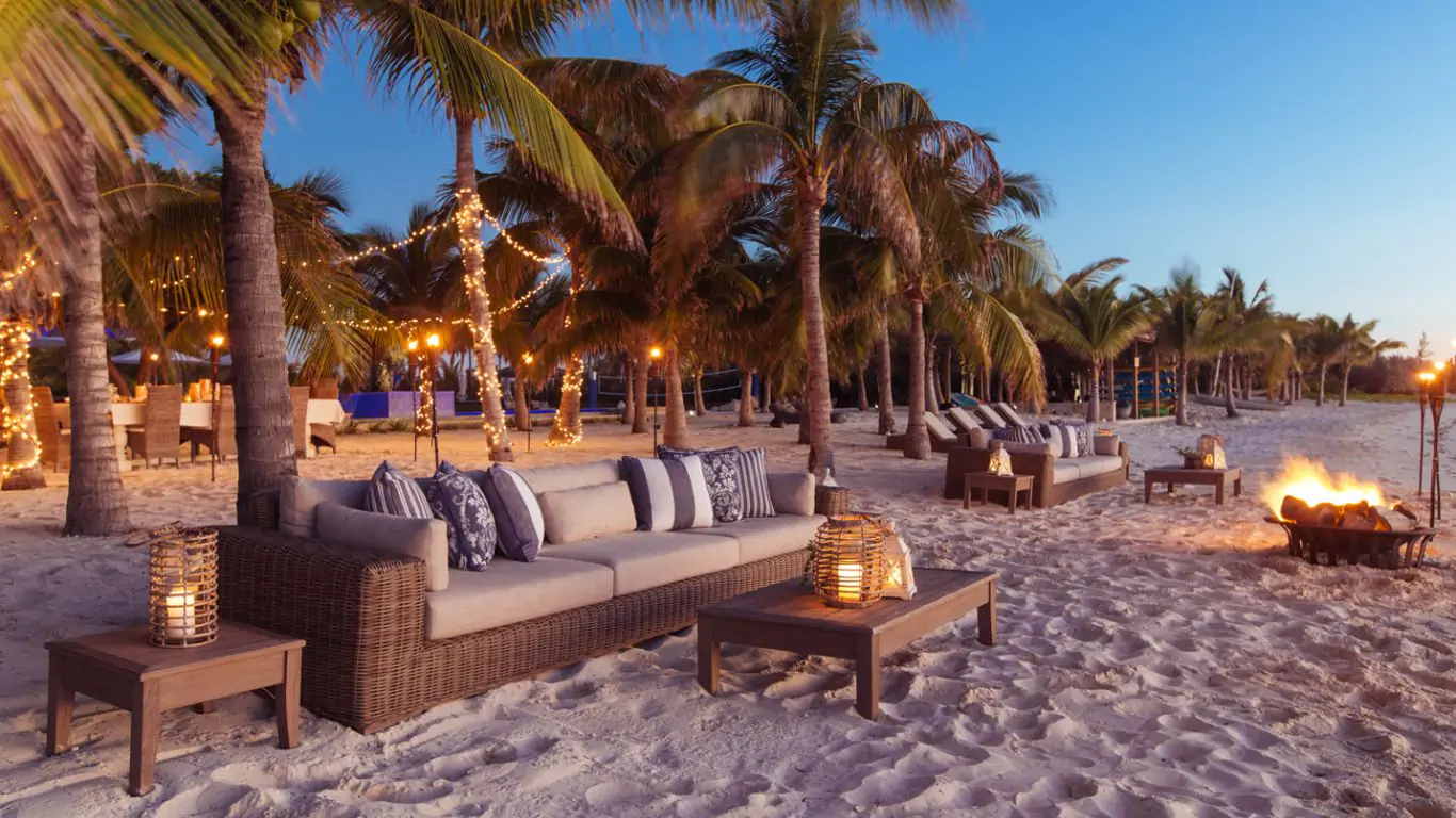 Over Yonder Cay | Bahamian Islands