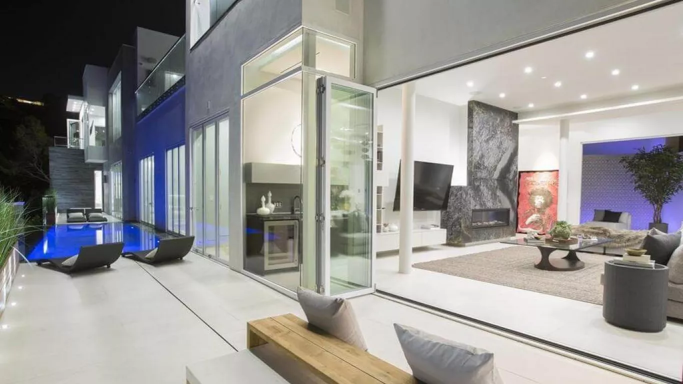Villa Ninel | Los Angeles