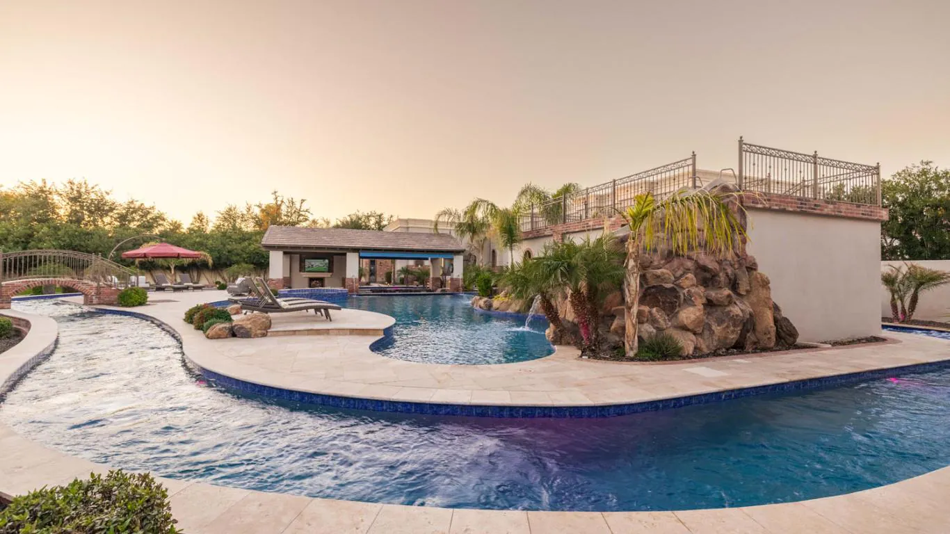 Grand Estate on Sunnyside | Arizona