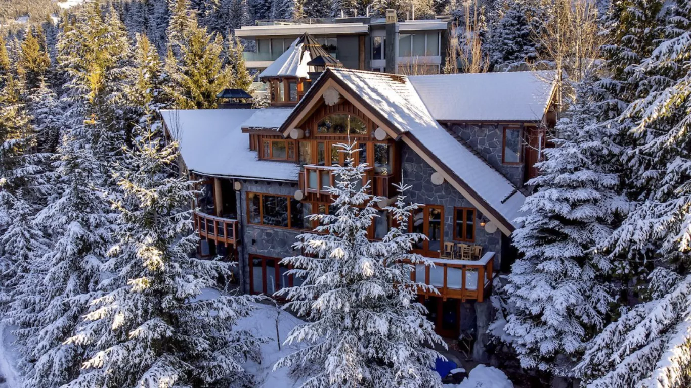 Chalet Akasha | Whistler