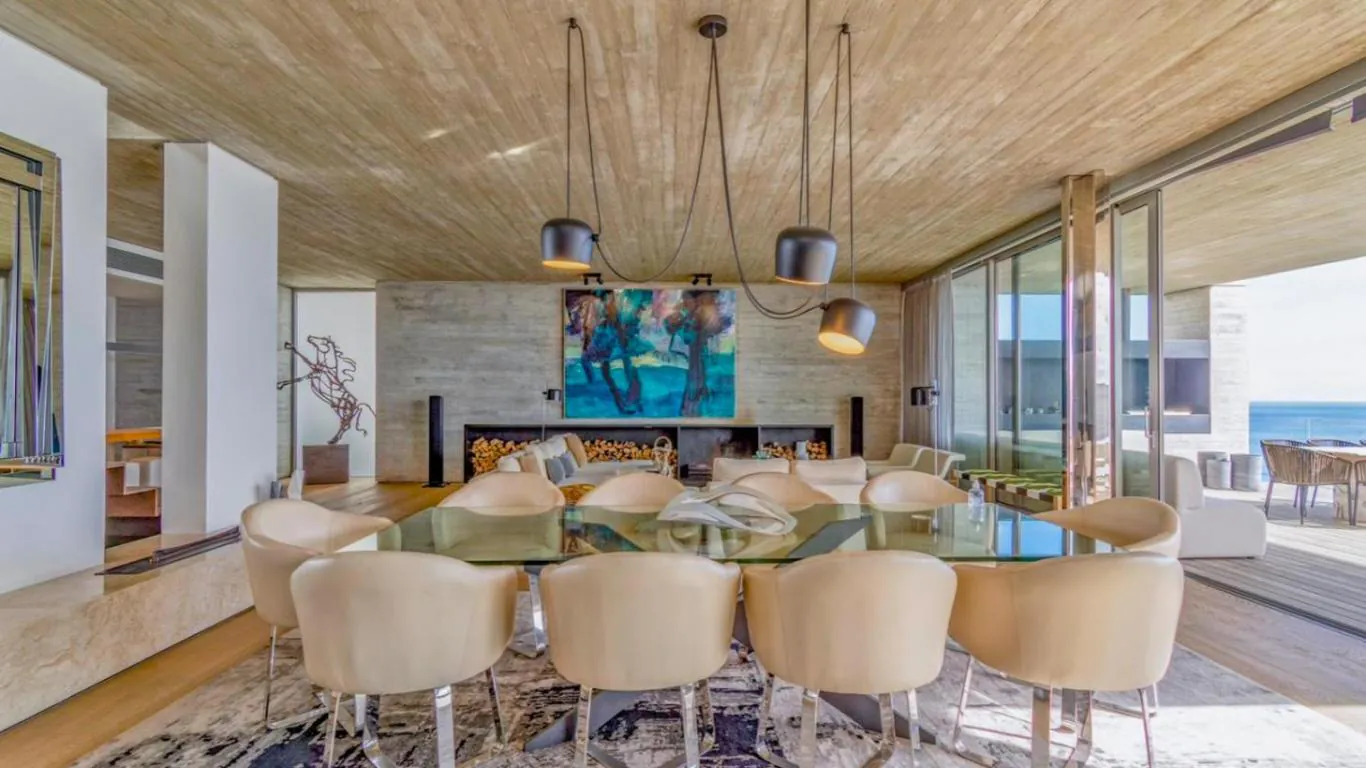 Villa Isabella | Cape Town