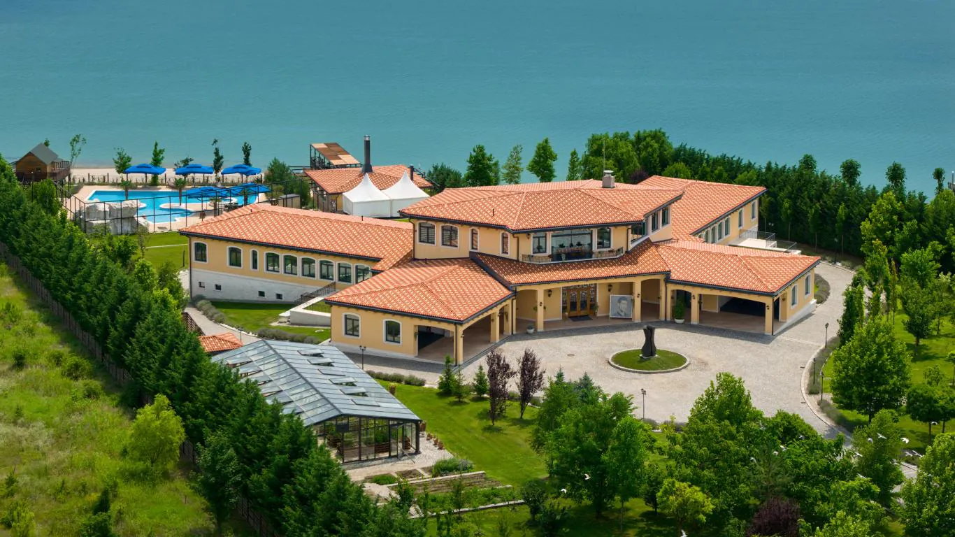 Djokovic Villa | Serbia