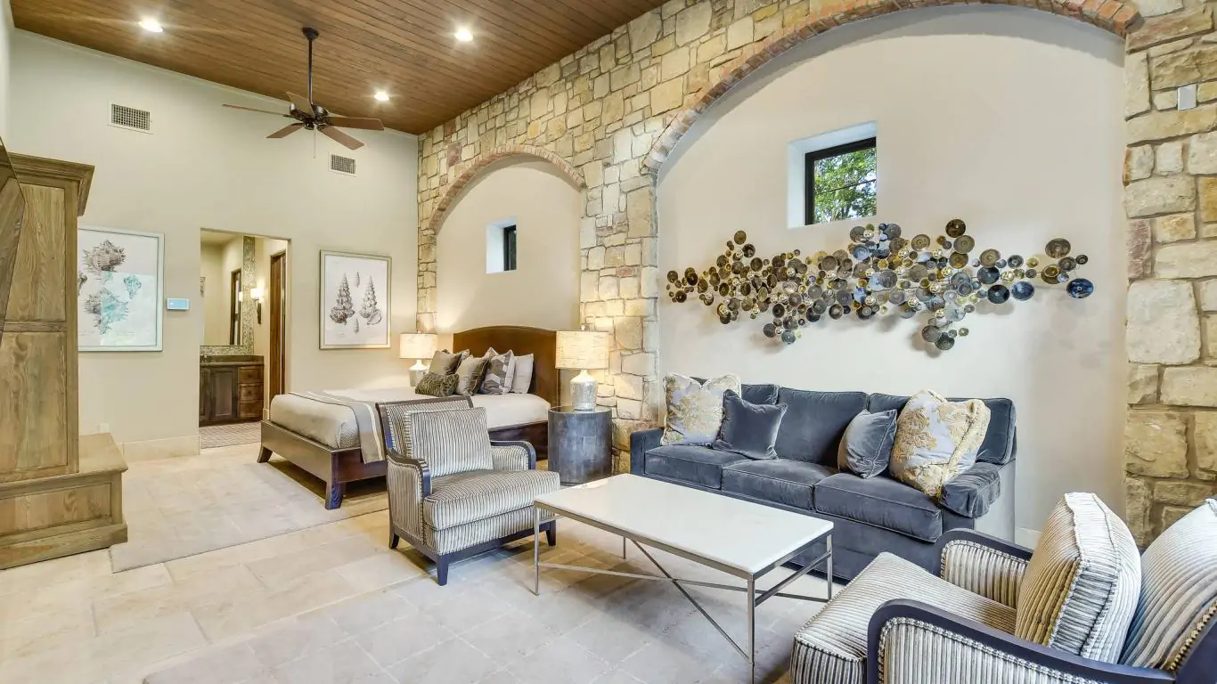 Villa Mia | Austin