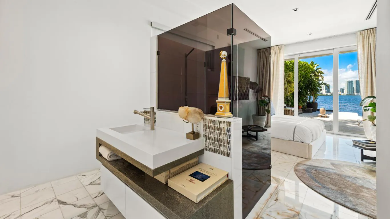 Villa Corra | Miami