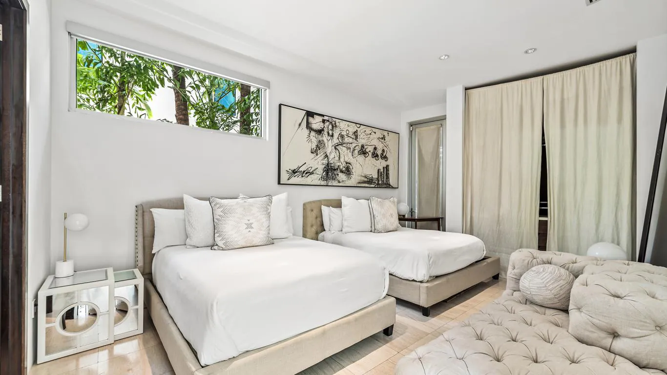 Villa Corra | Miami