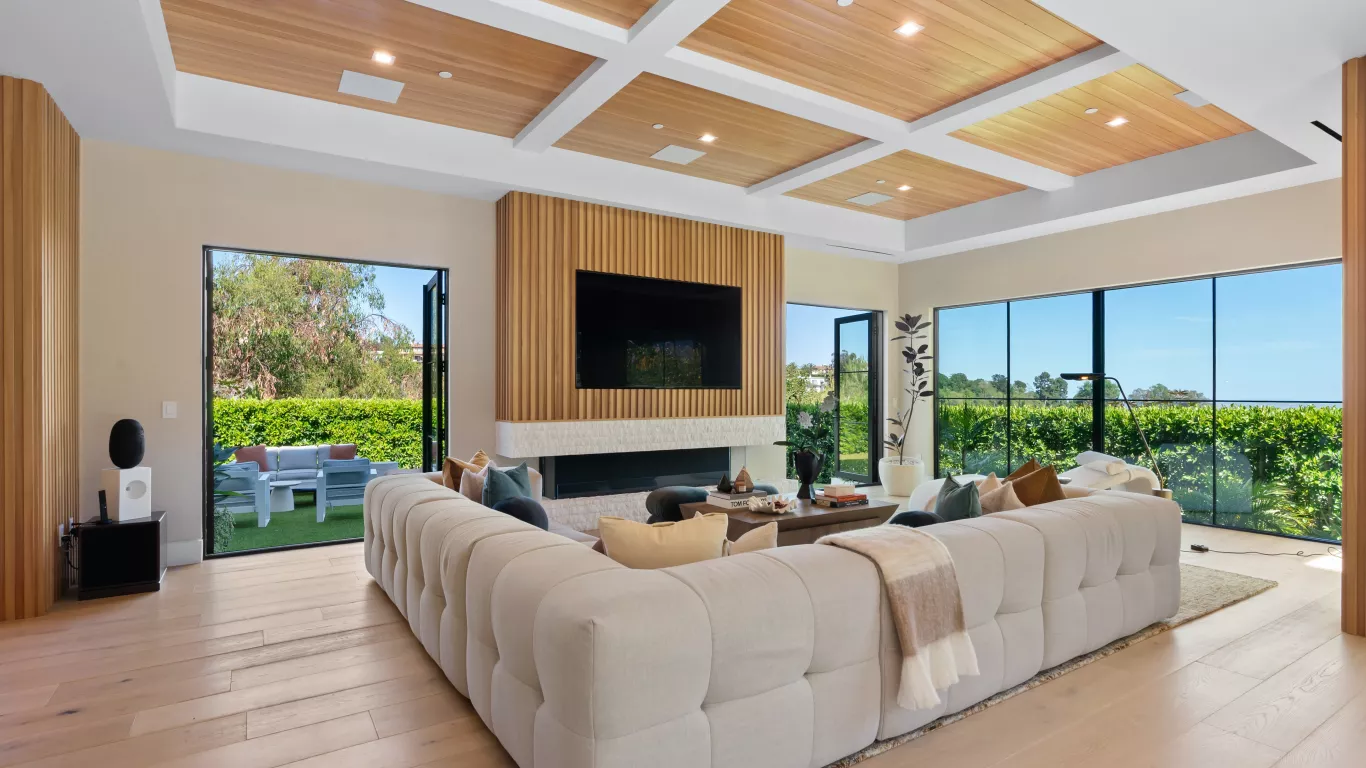 Villa Irena | Los Angeles