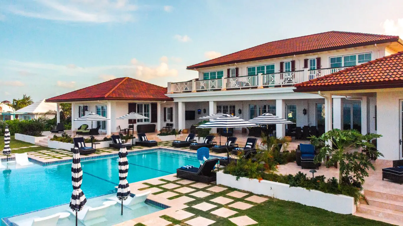 Snaresbrook Manor | Bahamas