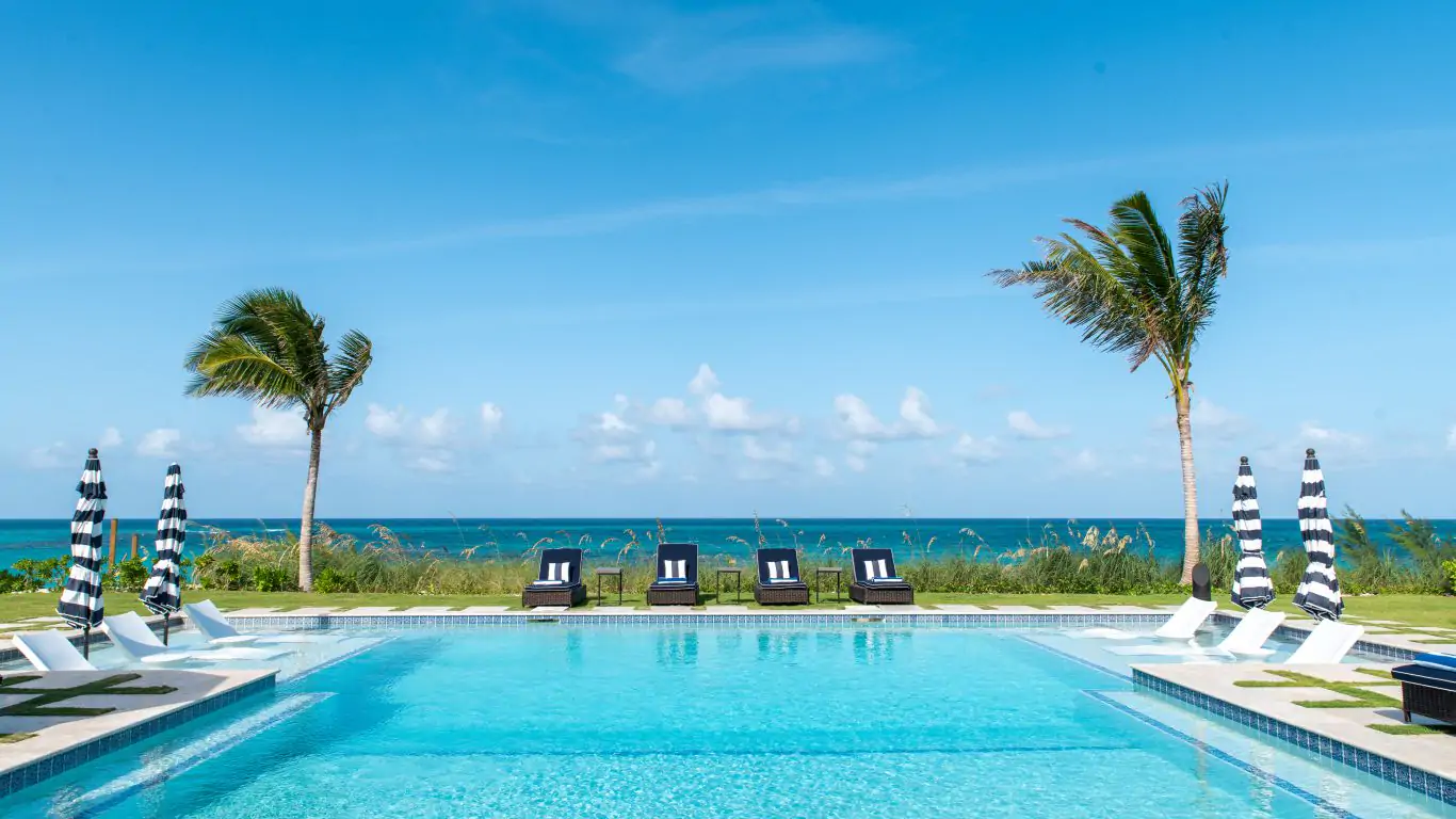 Snaresbrook Manor | Bahamas